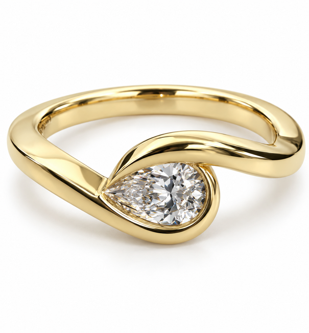 14KT GOLD PEAR SHAPE DIAMOND RING