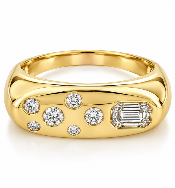 14KT GOLD EMERALD-CUT DIAMOND RING