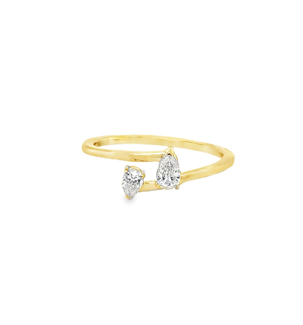 14KT GOLD PEAR SHAPE DIAMOND RING