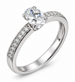 18KT GOLD OVAL DIAMOND RING