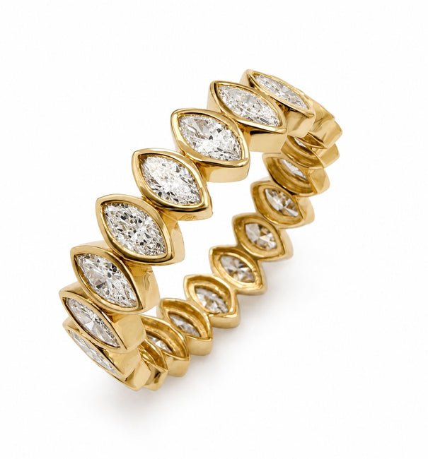 14KT GOLD BEZELED DIAMOND RING